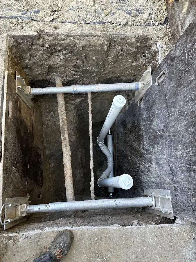 Experienced plumber completing Drain Cleaning work in Columbia Heights